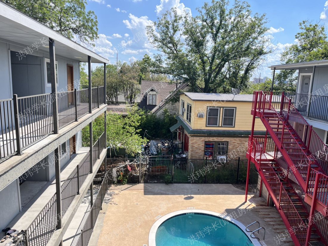 Granada III Apartments公寓