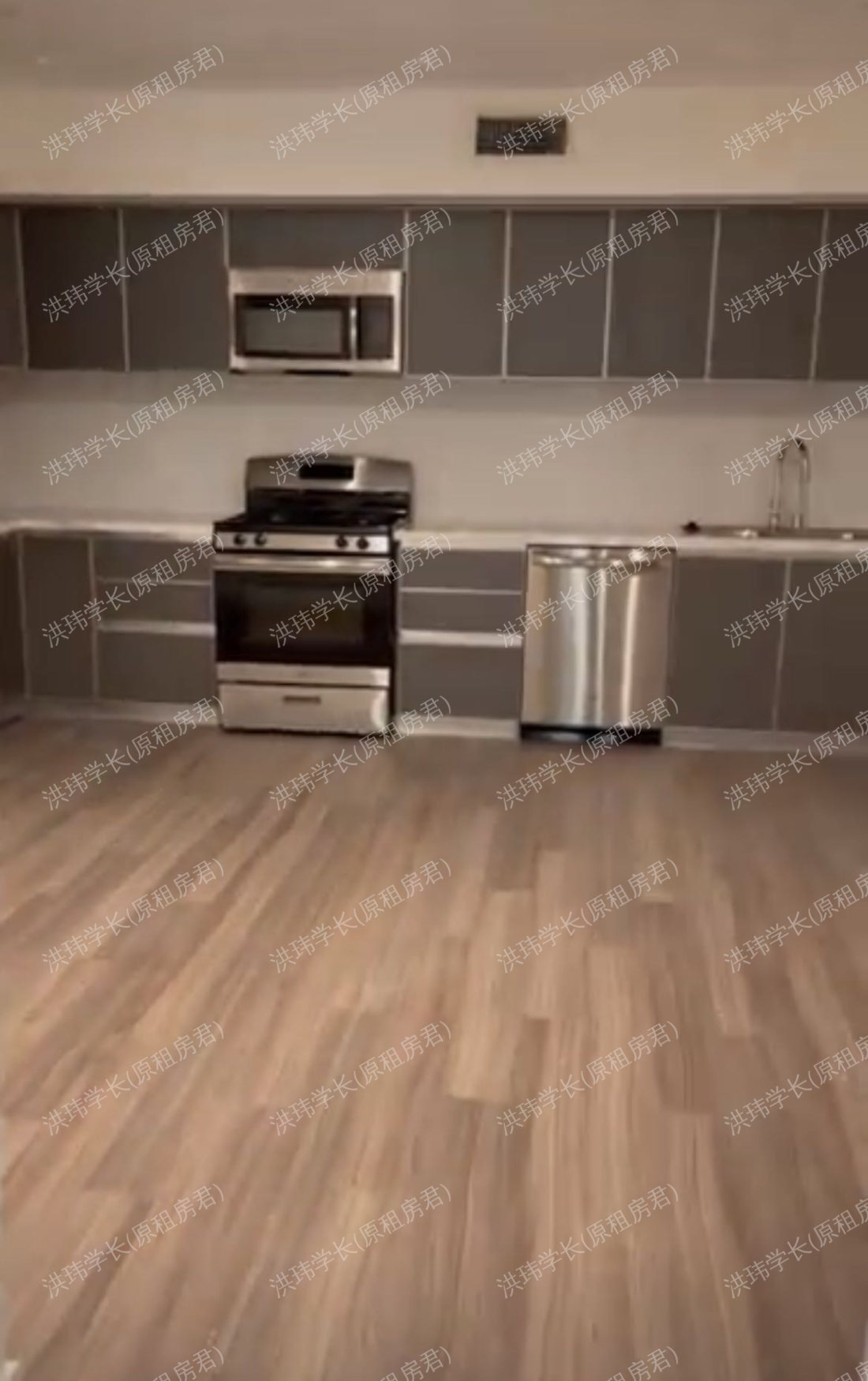 1450 Barrington Ph5公寓