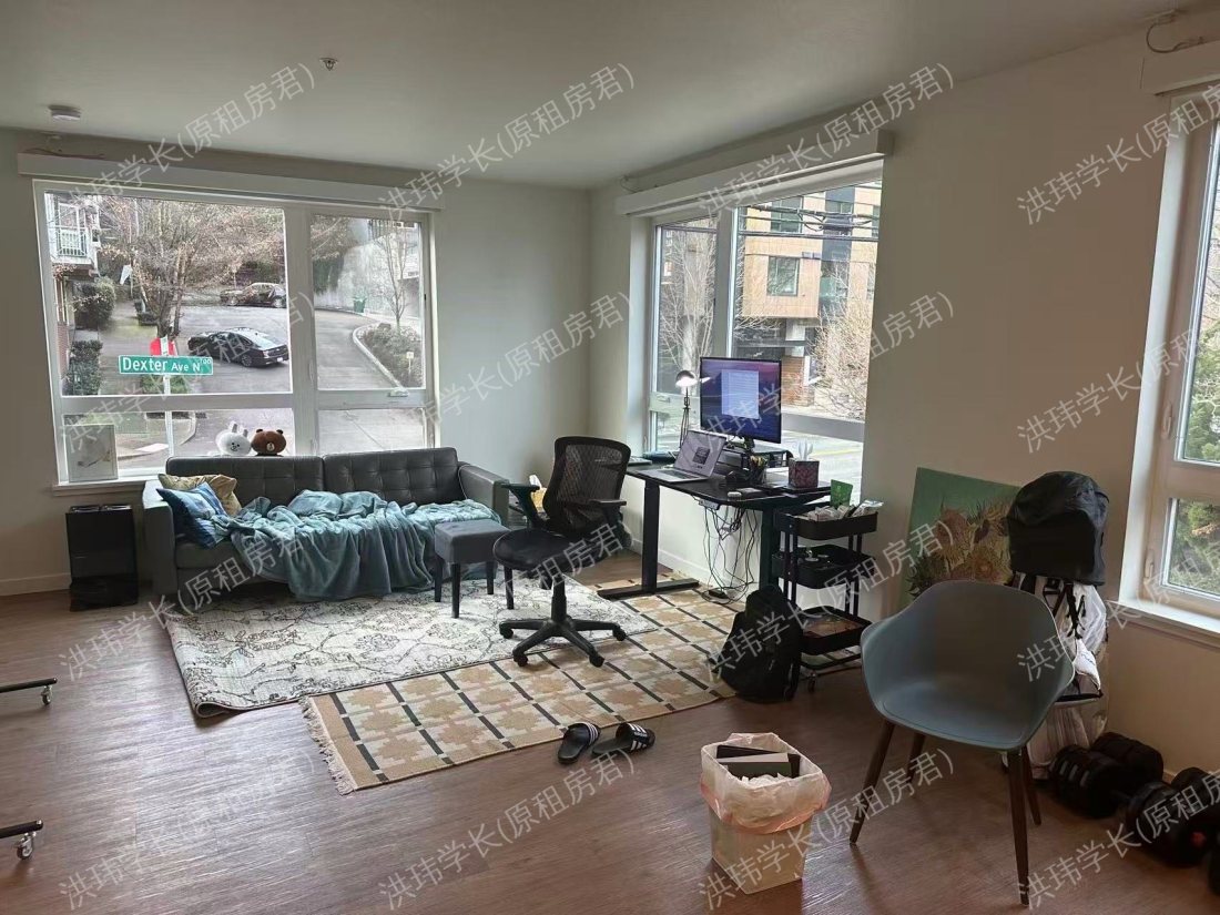 Westlake Steps公寓