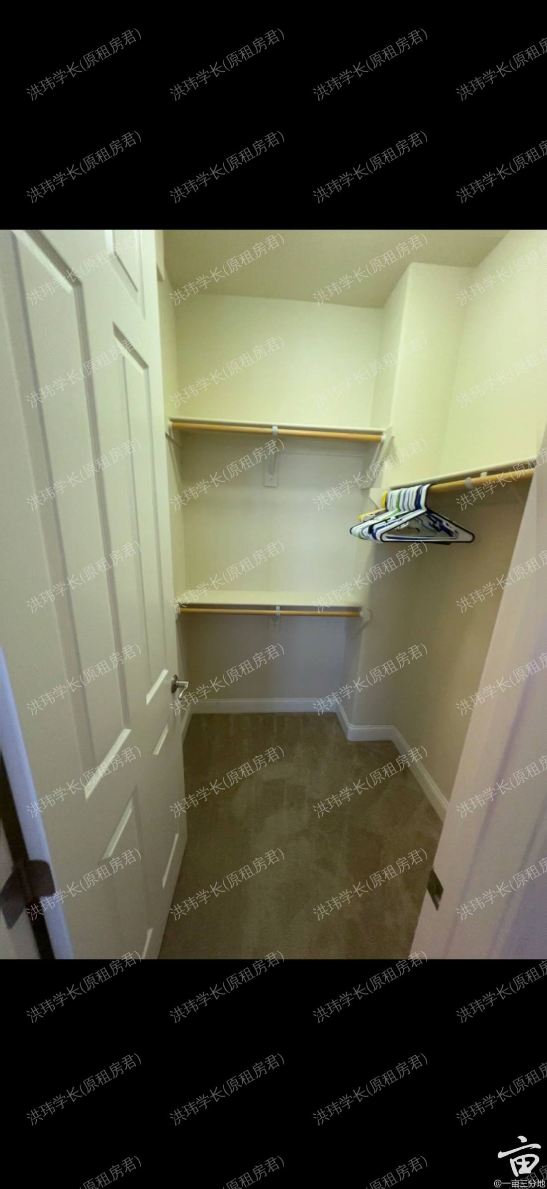 小区内一个 town house公寓