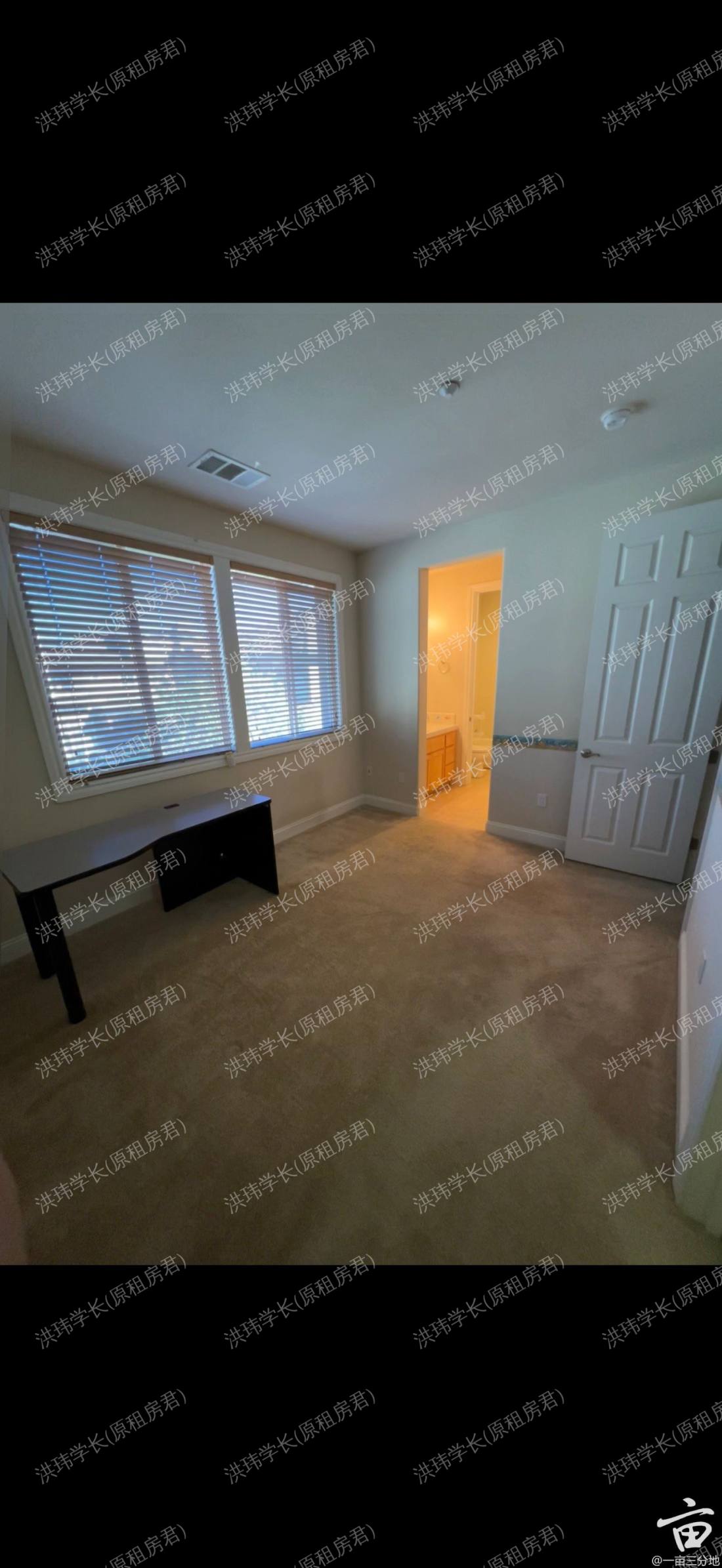 小区内一个 town house公寓