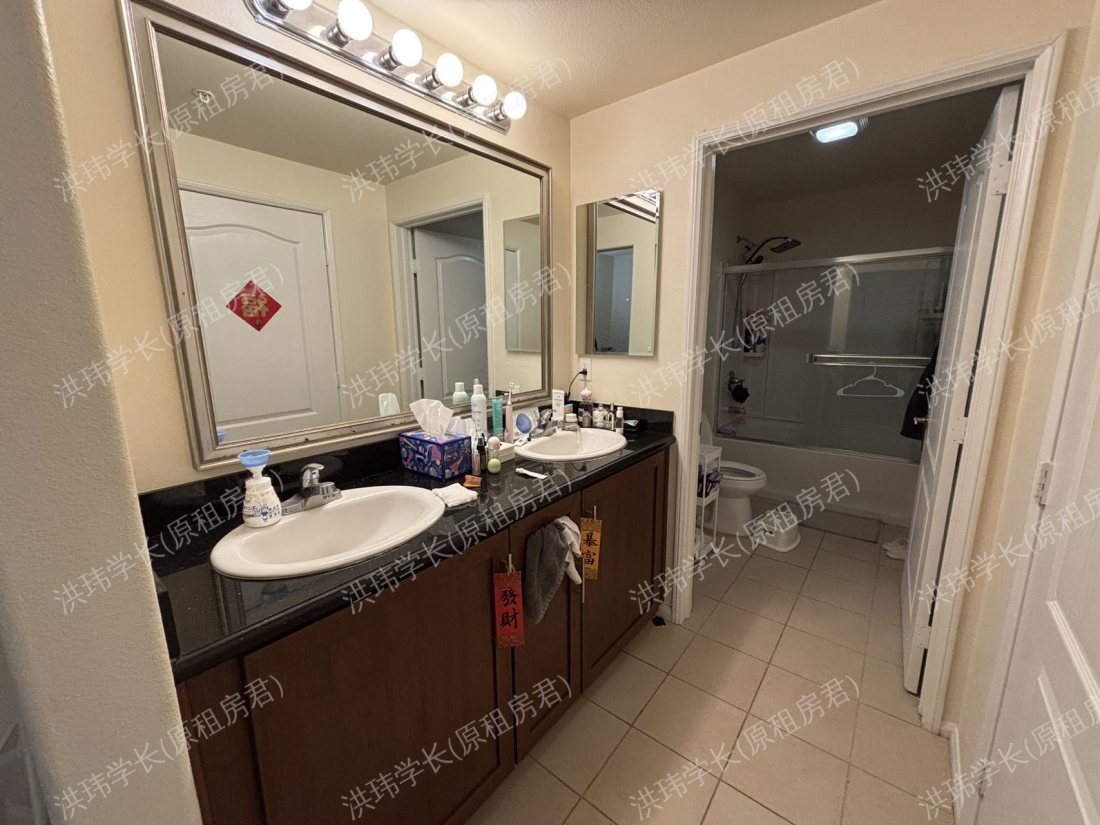 The Lorenzo Apartments 公寓