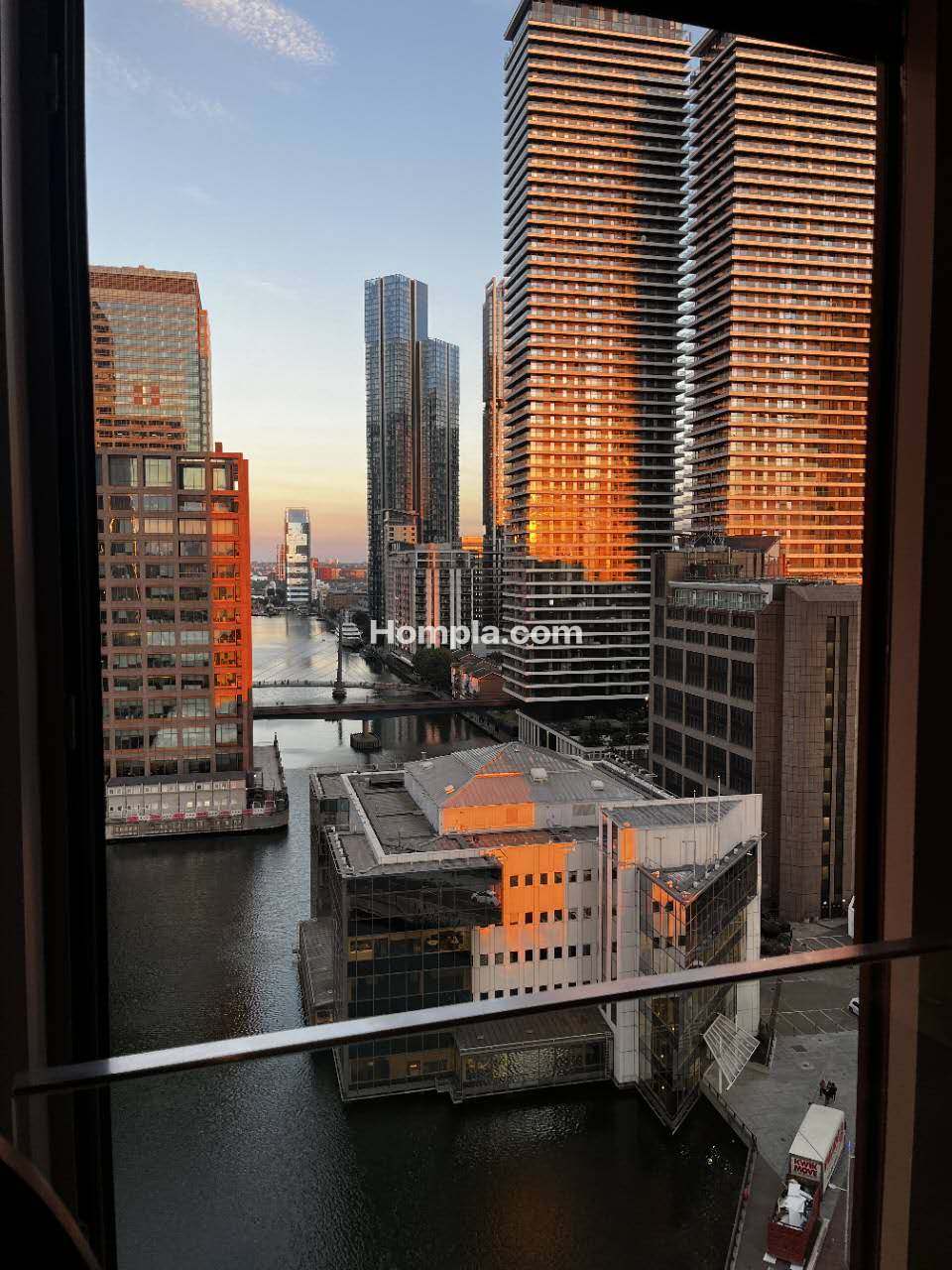 Landmark Pinnacle apartment