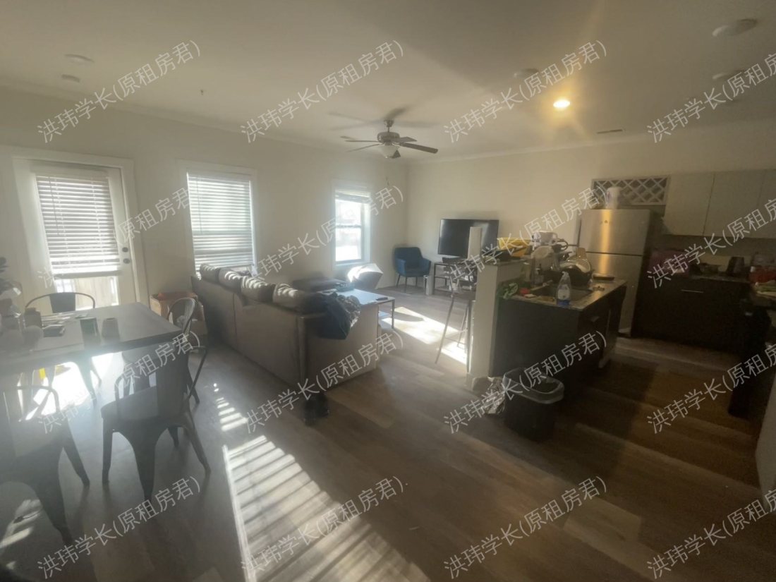 The Cottages at Illinois公寓