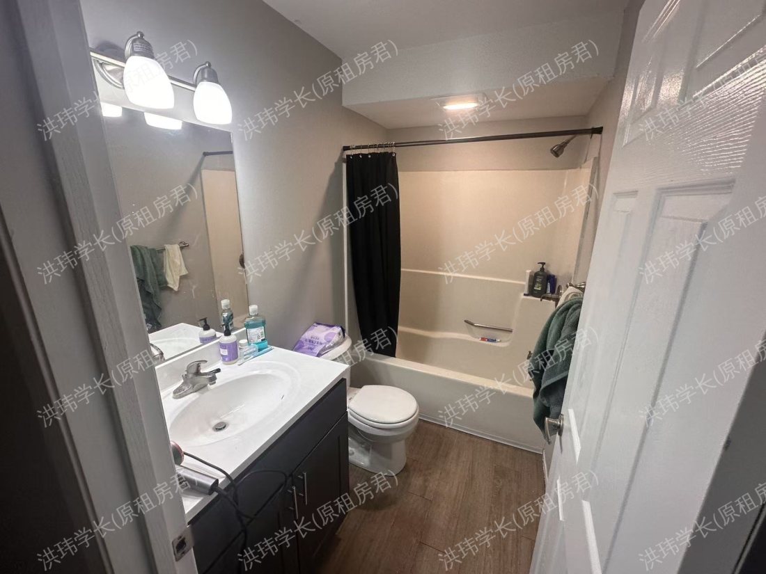 48 E John Street公寓