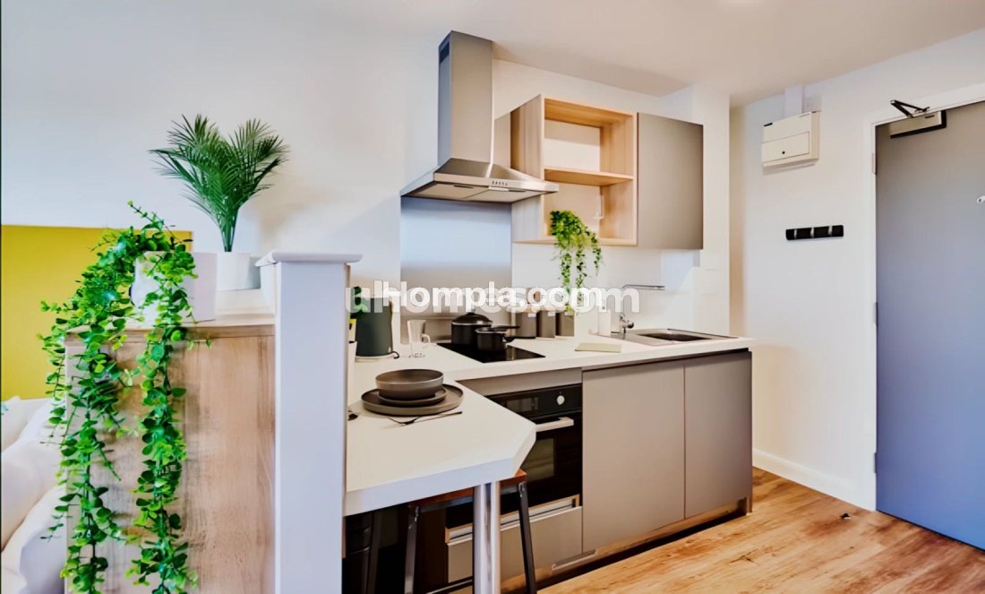 Deakins Place apartment