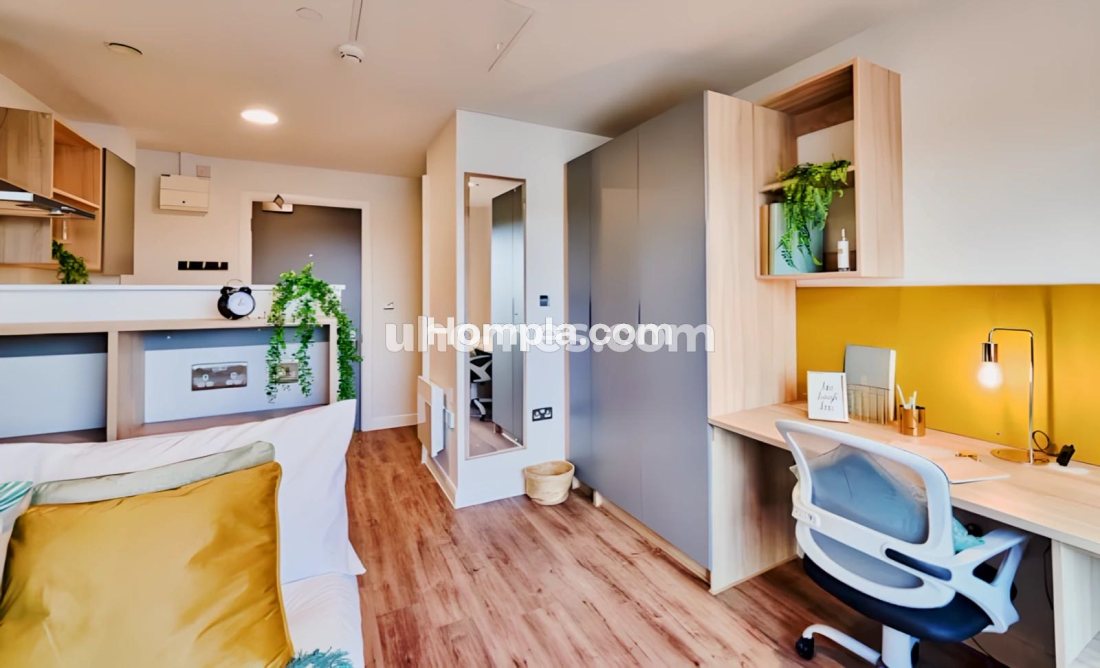 Deakins Place apartment