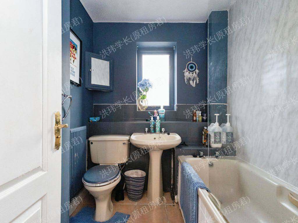 Crownhill Drive公寓