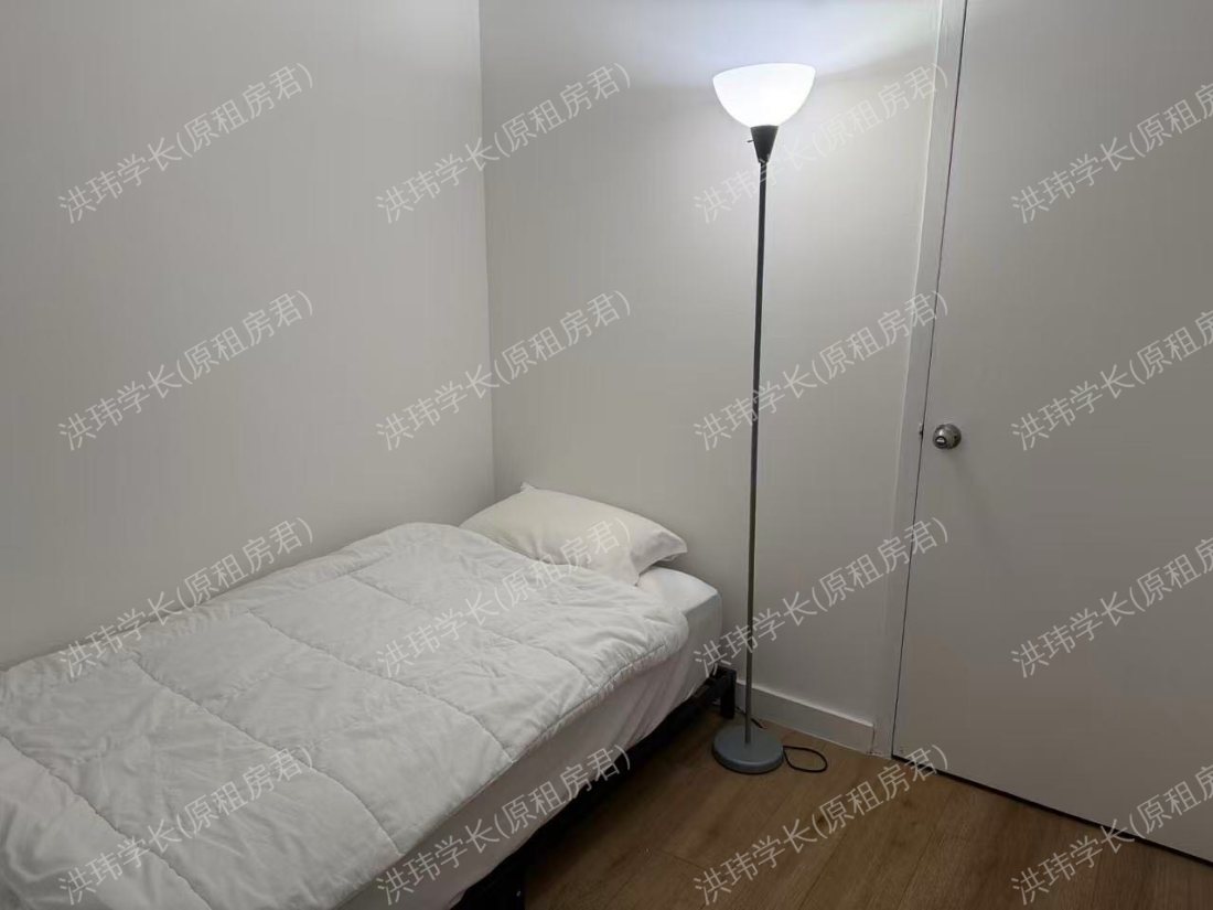 Newport Parkside West公寓