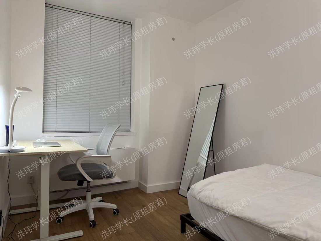 Newport Parkside West公寓