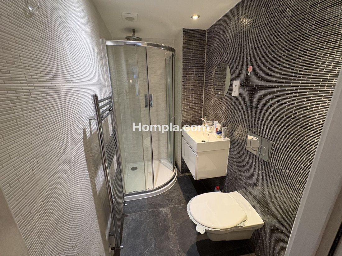 65 Saltoun Street apartment