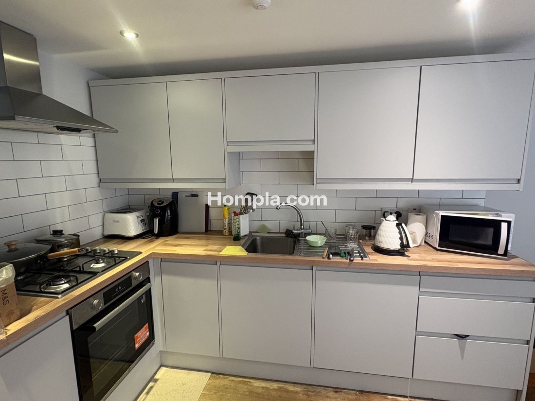 65 Saltoun Street apartment