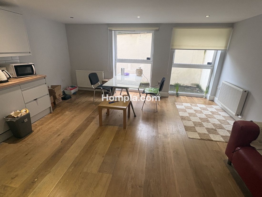 65 Saltoun Street apartment