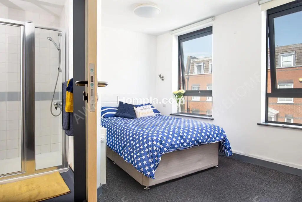 Fulham Palace Studios apartment