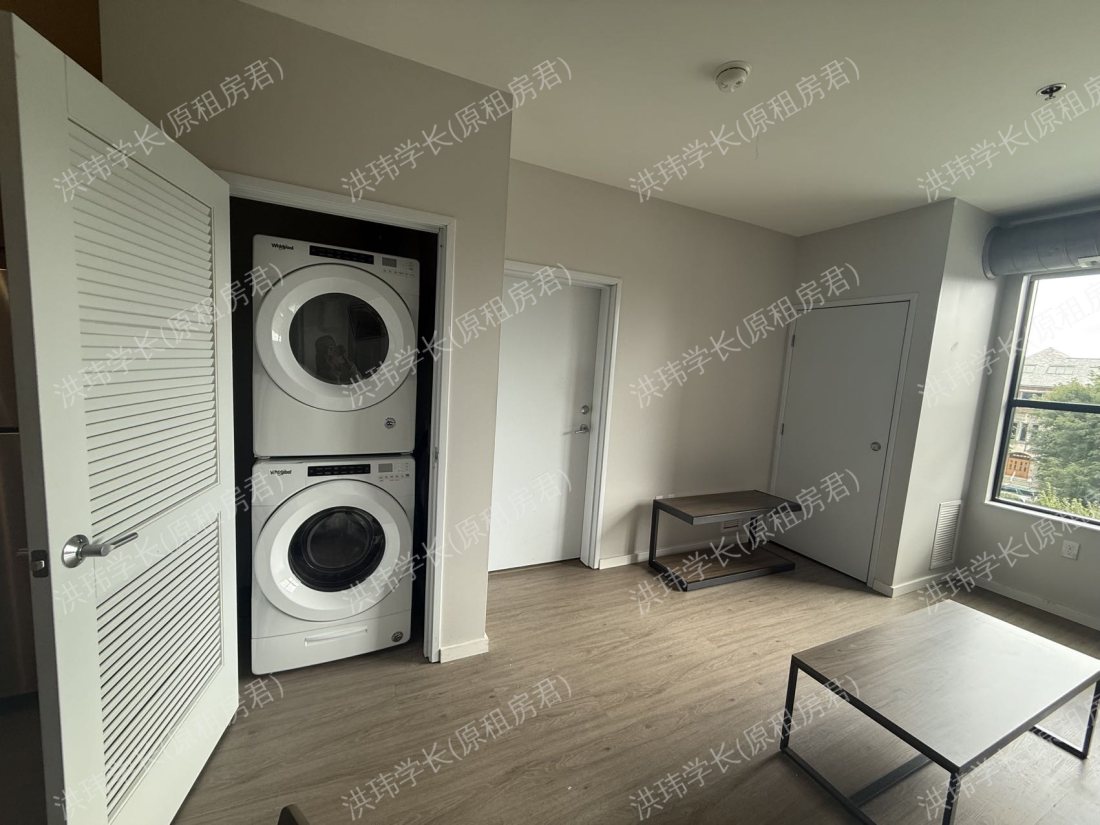 Landmark on Grand River公寓