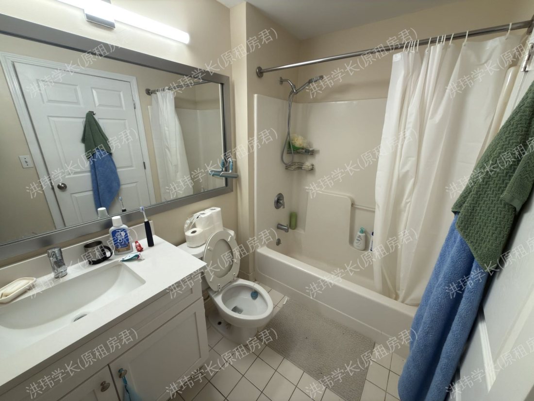 Landmark Sqaure公寓