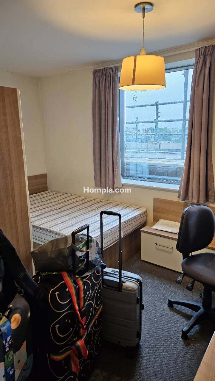 Moonraker Point apartment