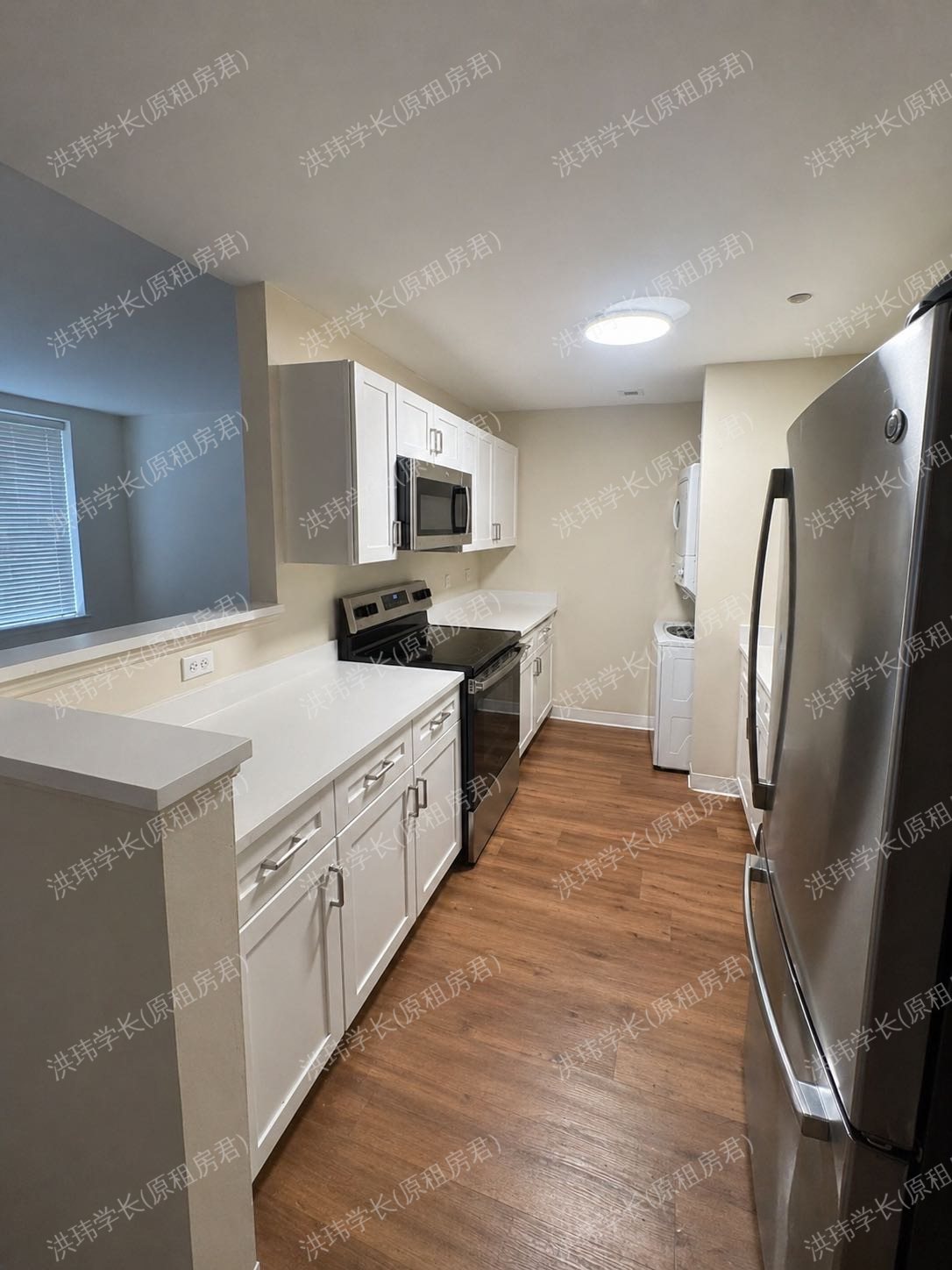 Landmark Square Apartments公寓