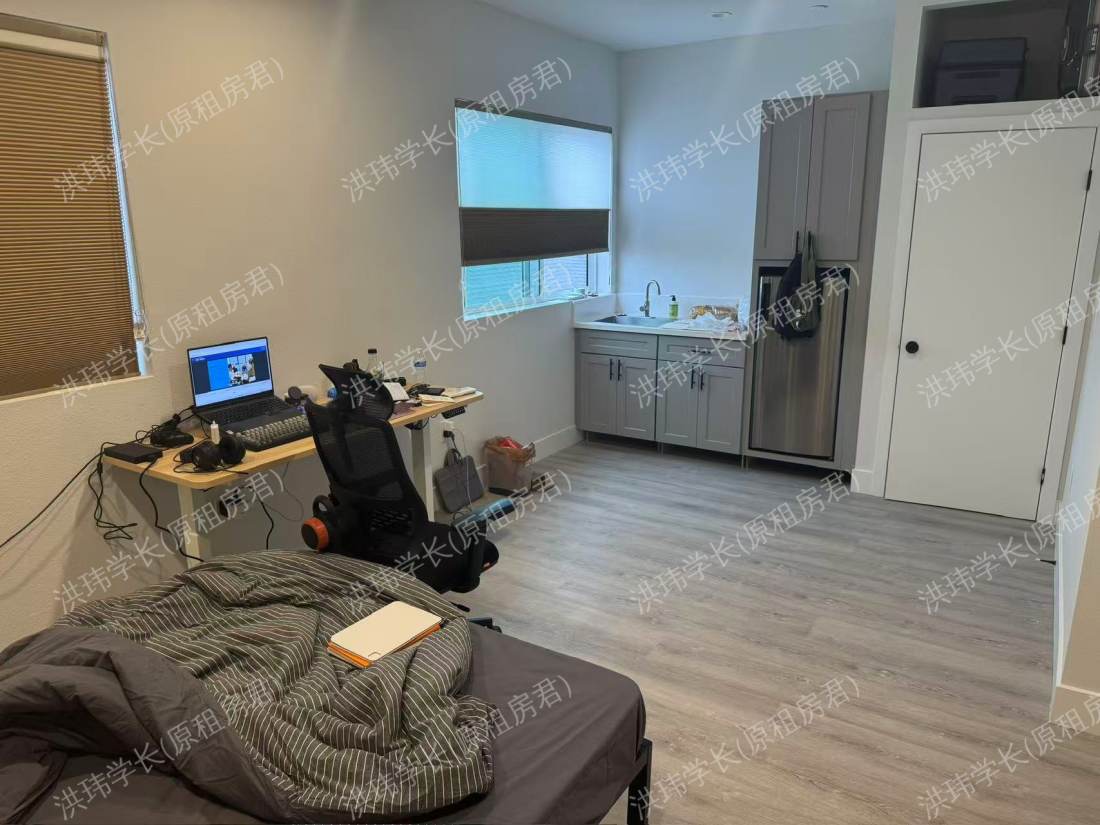 3019 1/2 Kenwood Ave/House公寓