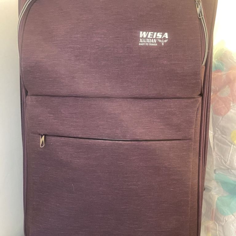 30寸紫色大行李箱，95成新