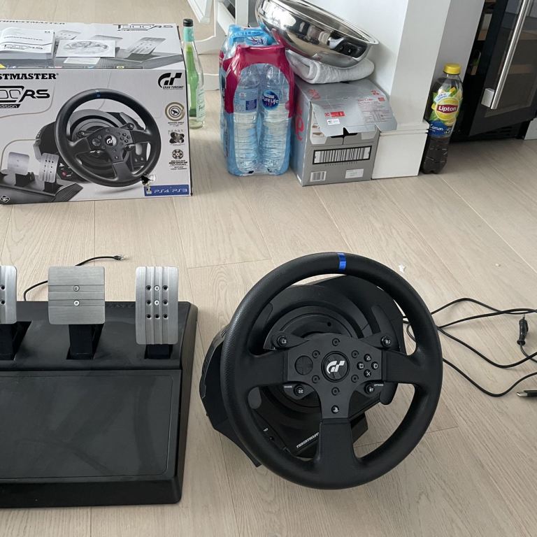 Thrustmaster T300 RS GT 图马思特