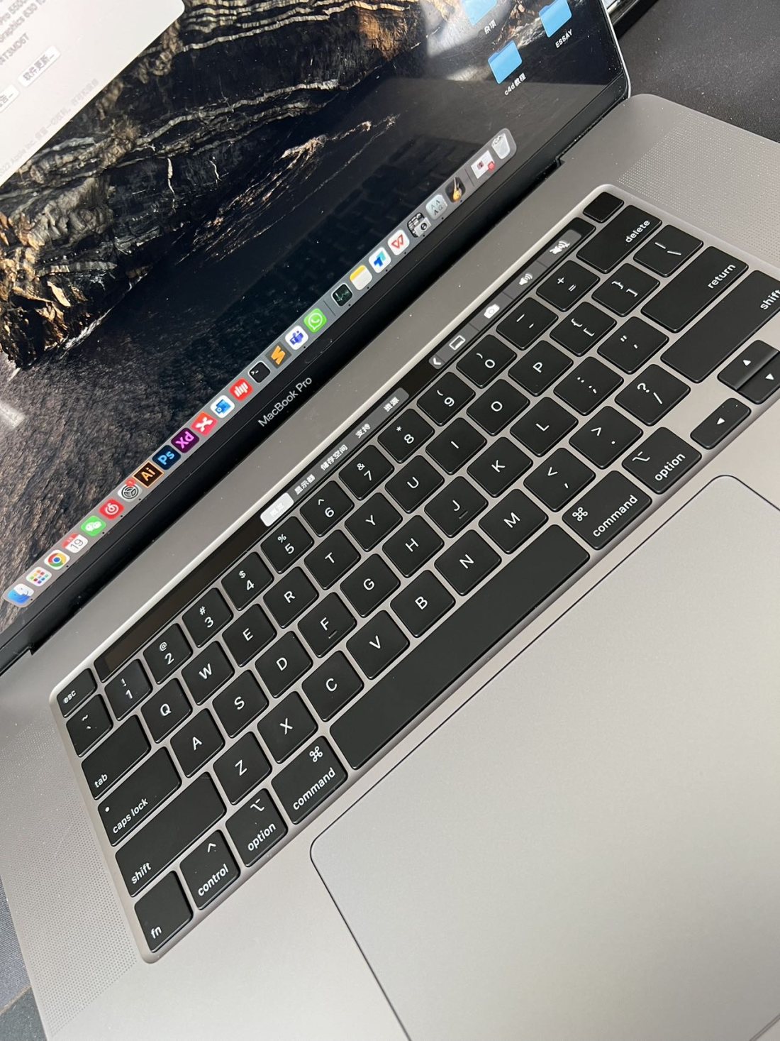 Apple MacBook Pro 16寸 