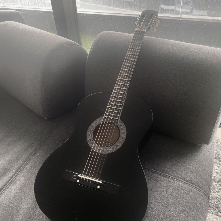 Amazon Guitar