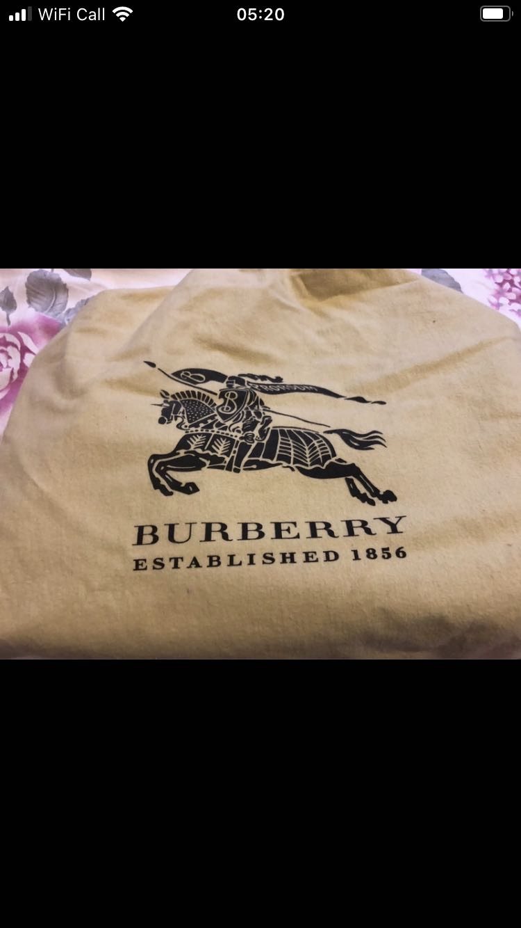 Burberry包包
